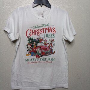 Retro Farm Christmas Disney Shirt Size M